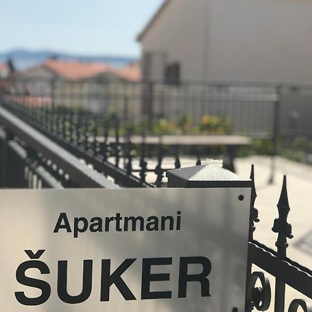 Apartments Suker Трогир Экстерьер фото