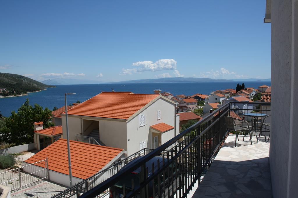 Apartments Suker Трогир Экстерьер фото