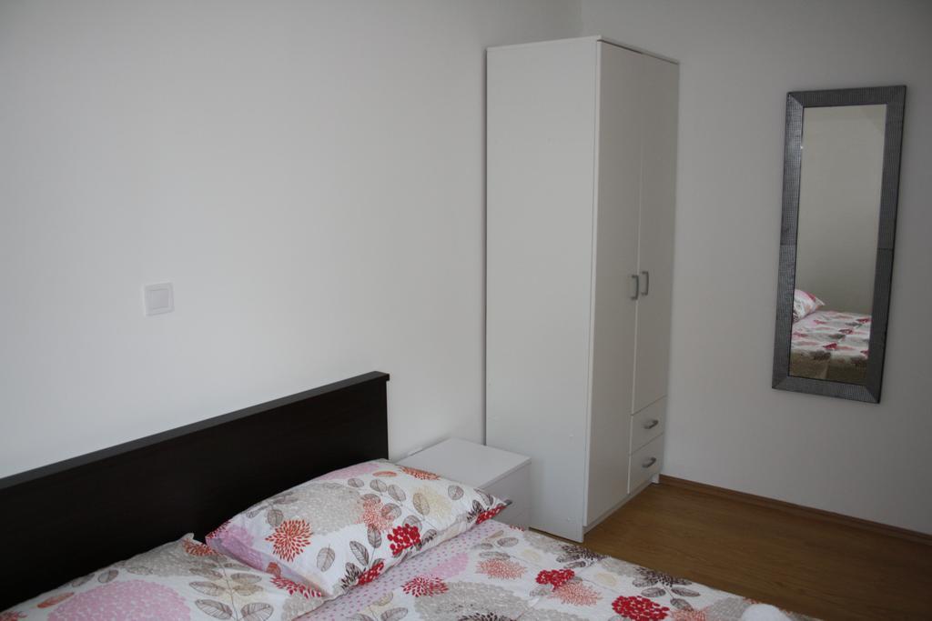 Apartments Suker Трогир Экстерьер фото