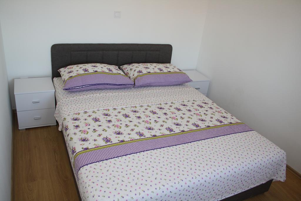 Apartments Suker Трогир Экстерьер фото